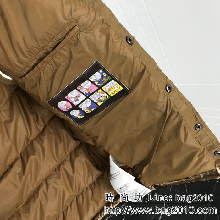 MONCLER蒙口 2018年秋冬新款 最輕最保暖 男款羽絨馬甲 採用90%國標白鵝絨 背後透明Logo大標 ydi2299